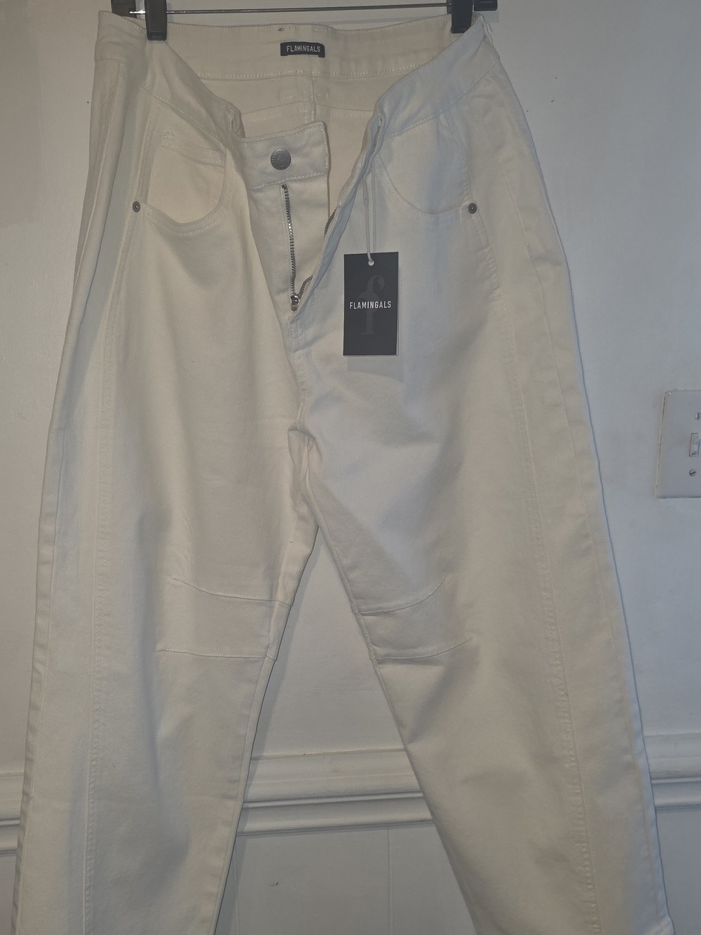 FLAMINGALS White High-Waist Barrel Jeans